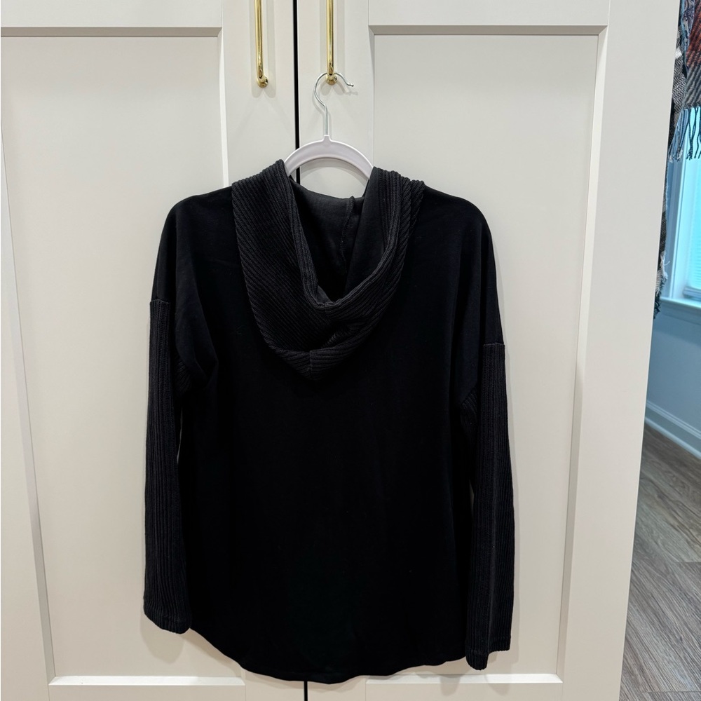 Black Button-Up Hooded shacket with Ribbed Sleeves - Picture 2 of 4